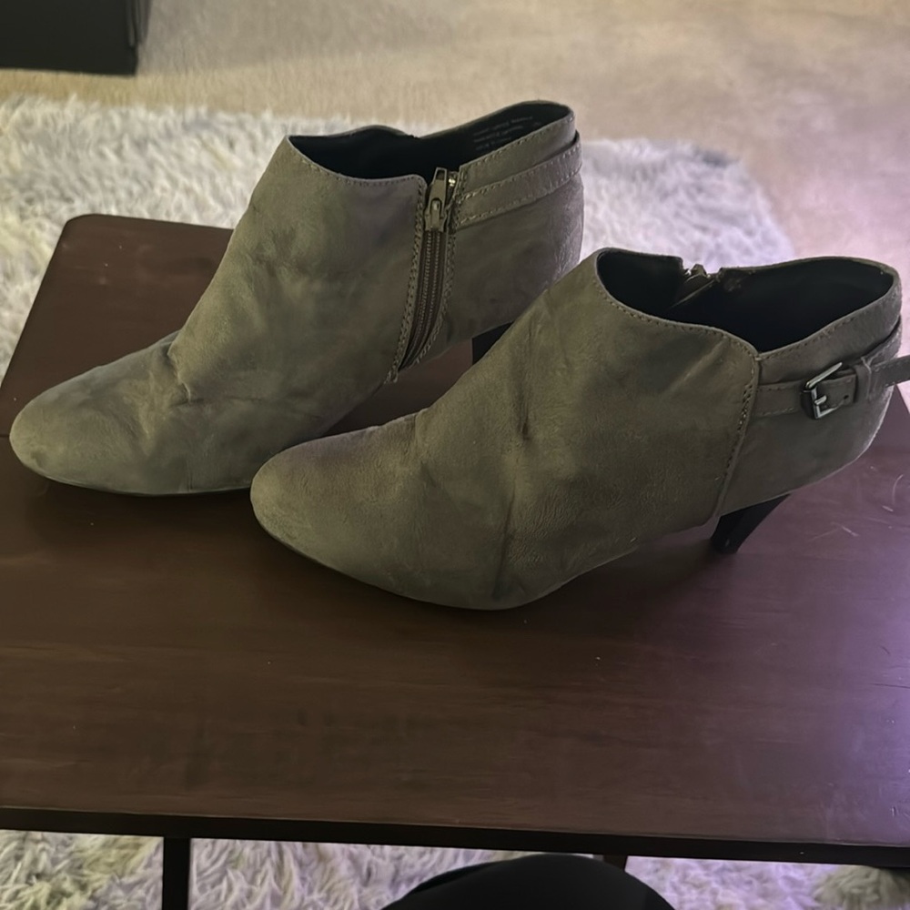 Size 11 gray, suede ankle boots